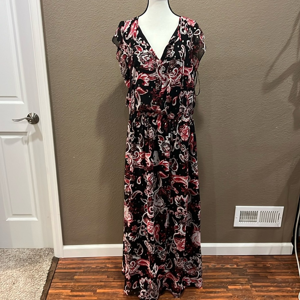Women’s dress light weight and flattering